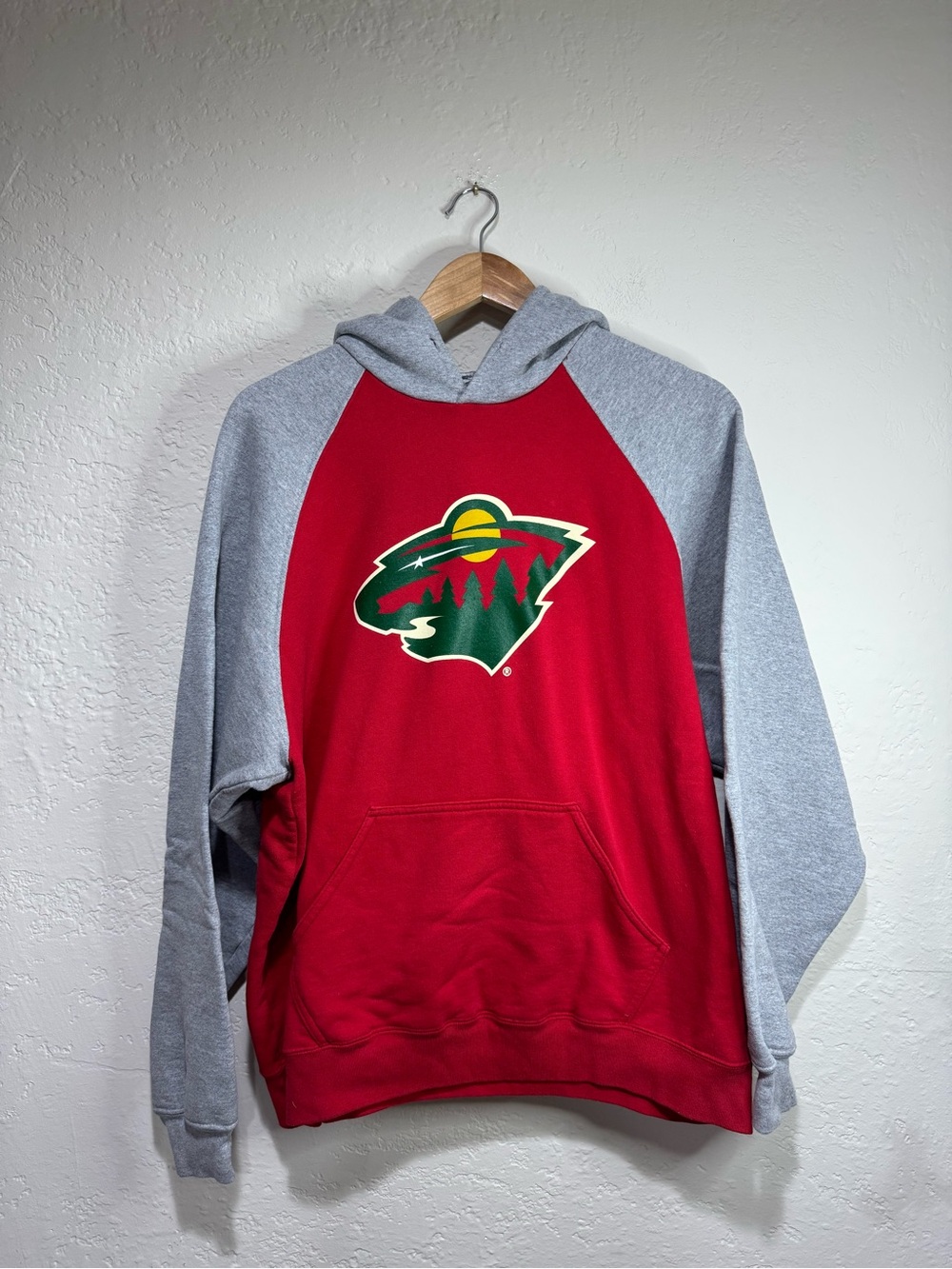 Minnesota Wild NHL Raglan Hoodie - State of Hockey - Size Large